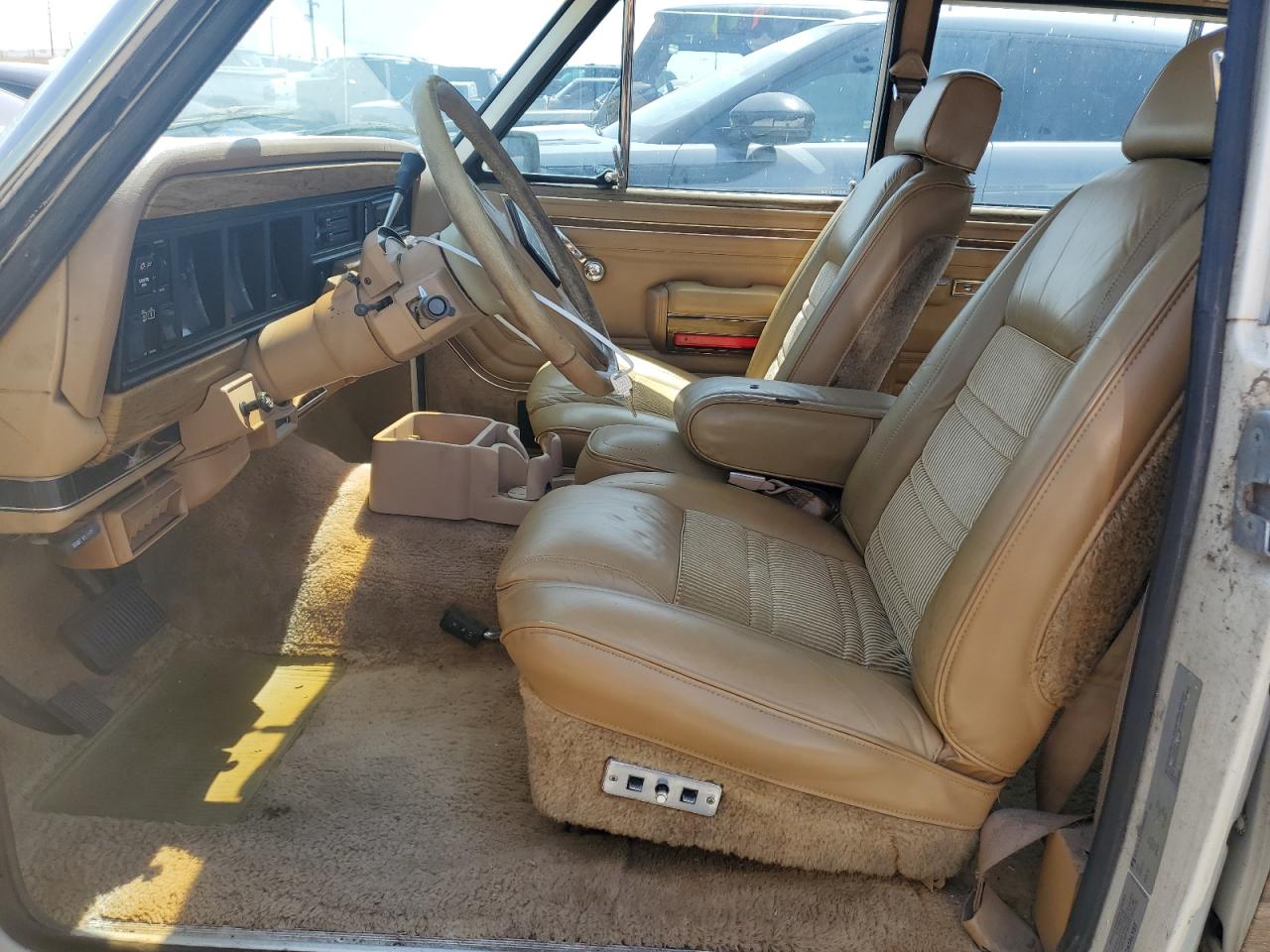 1987 Jeep Grand Wagoneer Белый vin: 1JCNJ15U4HT054494
