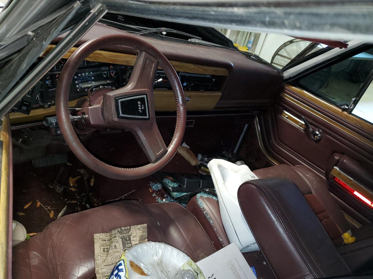 1988 Jeep Grand Wagoneer Two Tone vin: 1JCNJ15U7JT193363