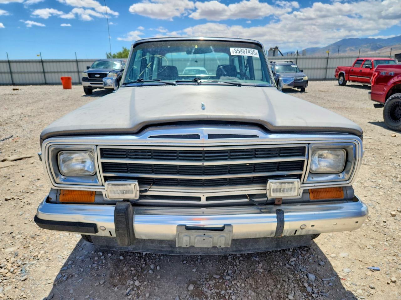 1987 Jeep Grand Wagoneer Silver vin: 1JCNJ15UXHT006109