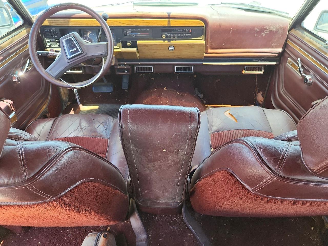 1987 Jeep Grand Wagoneer Silver vin: 1JCNJ15UXHT006109