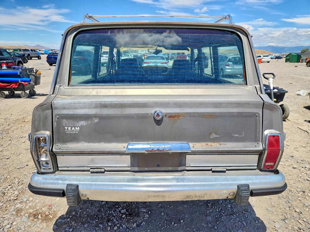 1987 Jeep Grand Wagoneer Silver vin: 1JCNJ15UXHT006109