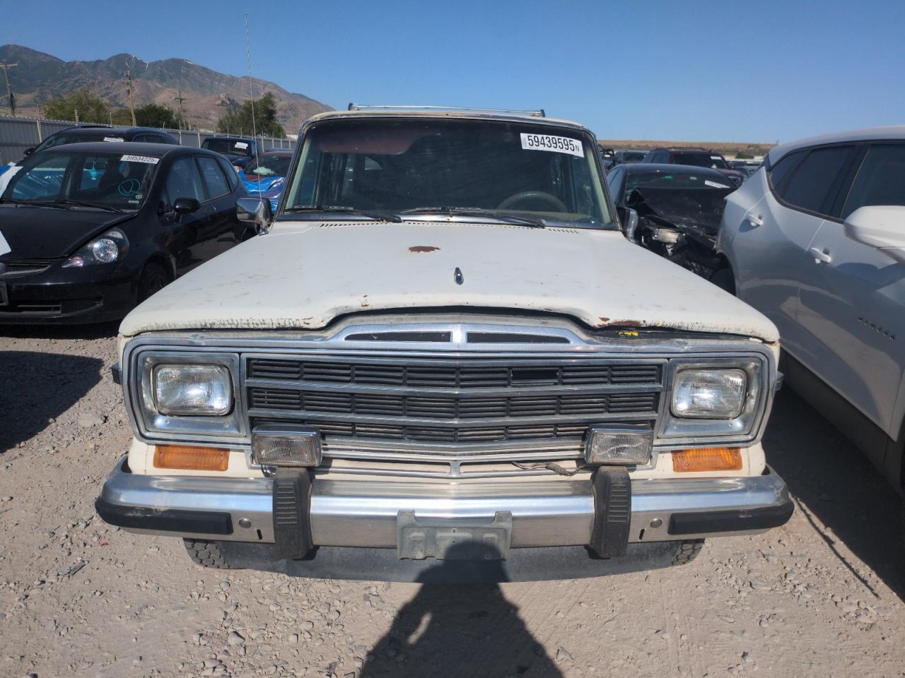 1987 Jeep Grand Wagoneer    Белый vin: 1JCNJ15UXHT013691