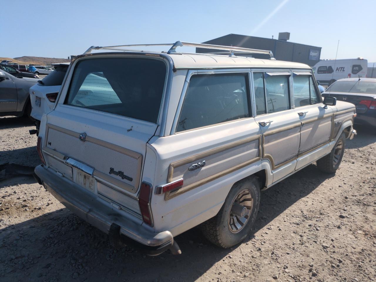 1987 Jeep Grand Wagoneer    Белый vin: 1JCNJ15UXHT013691