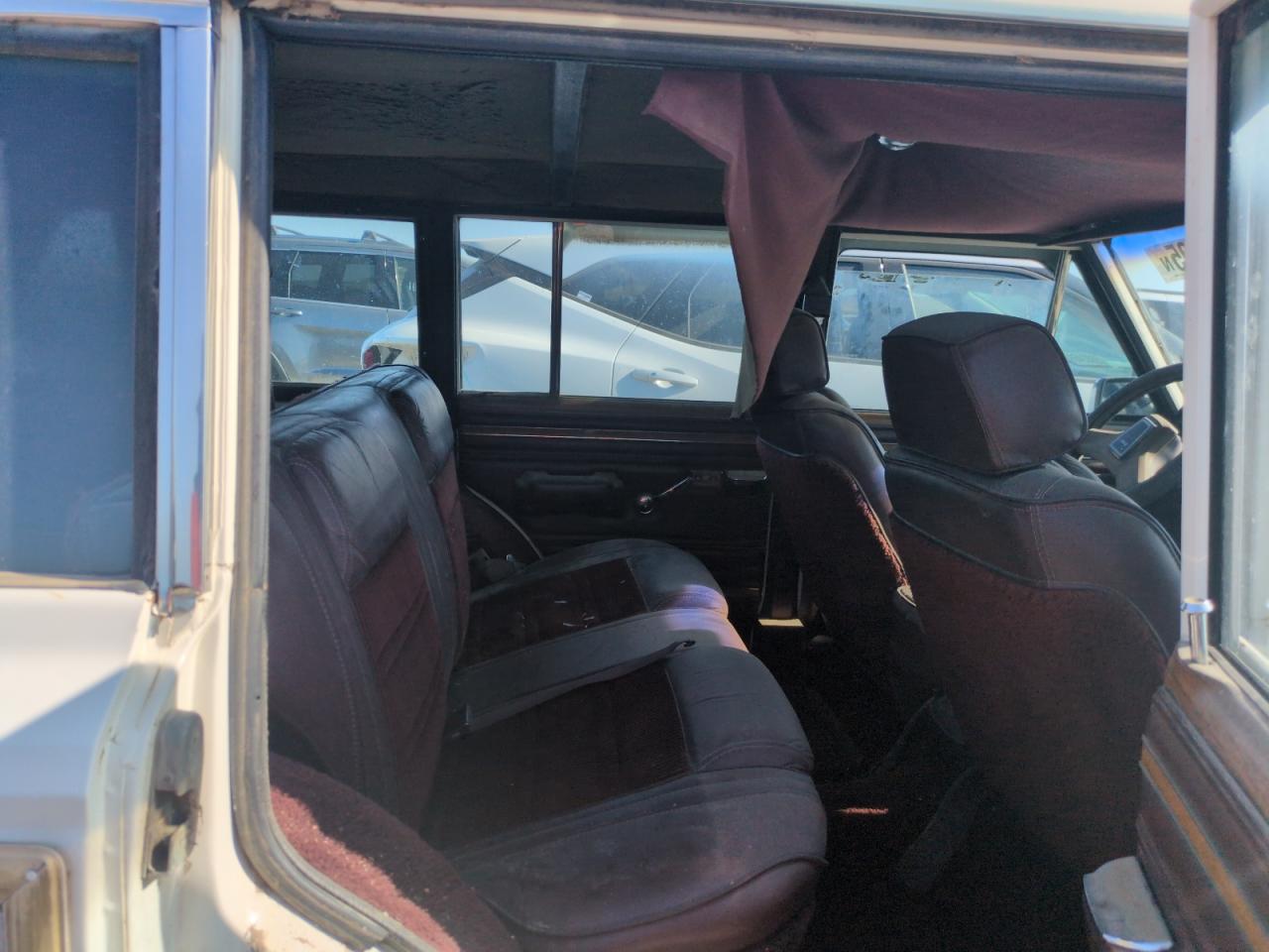 1987 Jeep Grand Wagoneer    Белый vin: 1JCNJ15UXHT013691