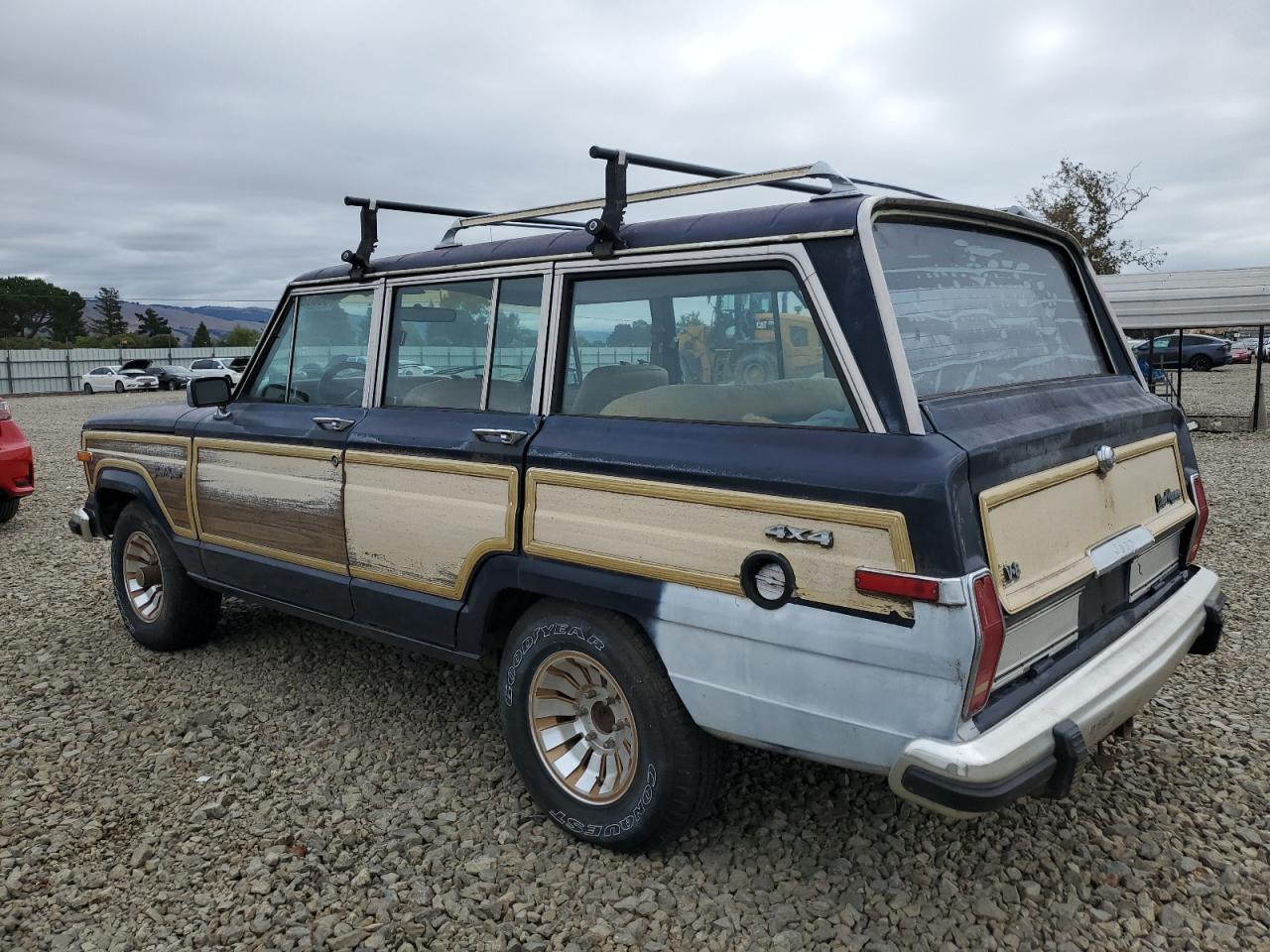 1987 Jeep Grand Wagoneer Two Tone vin: 1JCNJ15UXHT043452