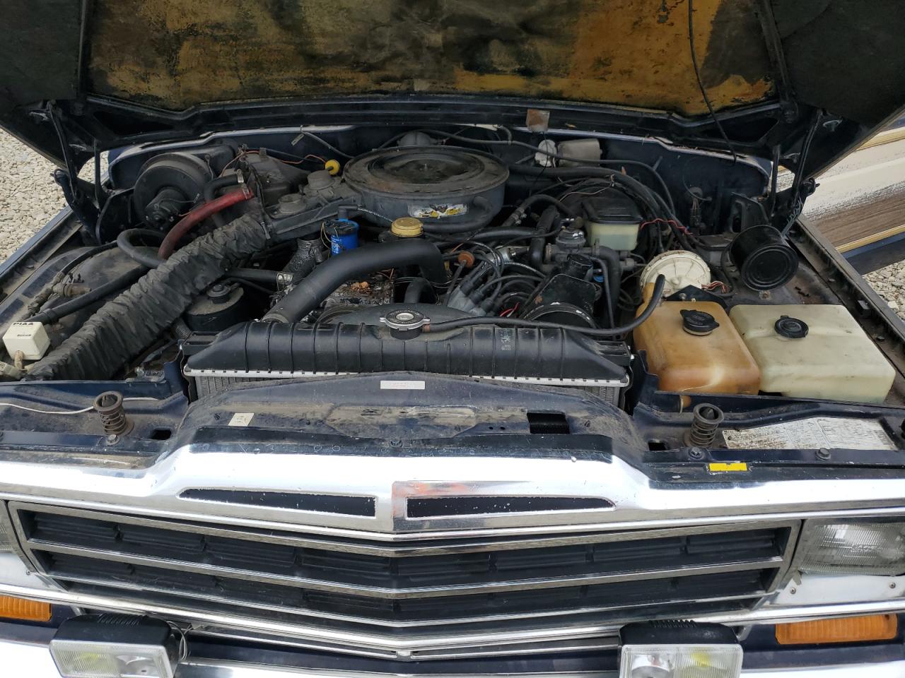 1987 Jeep Grand Wagoneer Two Tone vin: 1JCNJ15UXHT043452
