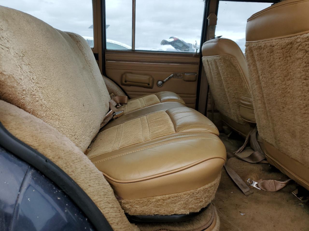 1987 Jeep Grand Wagoneer Two Tone vin: 1JCNJ15UXHT043452