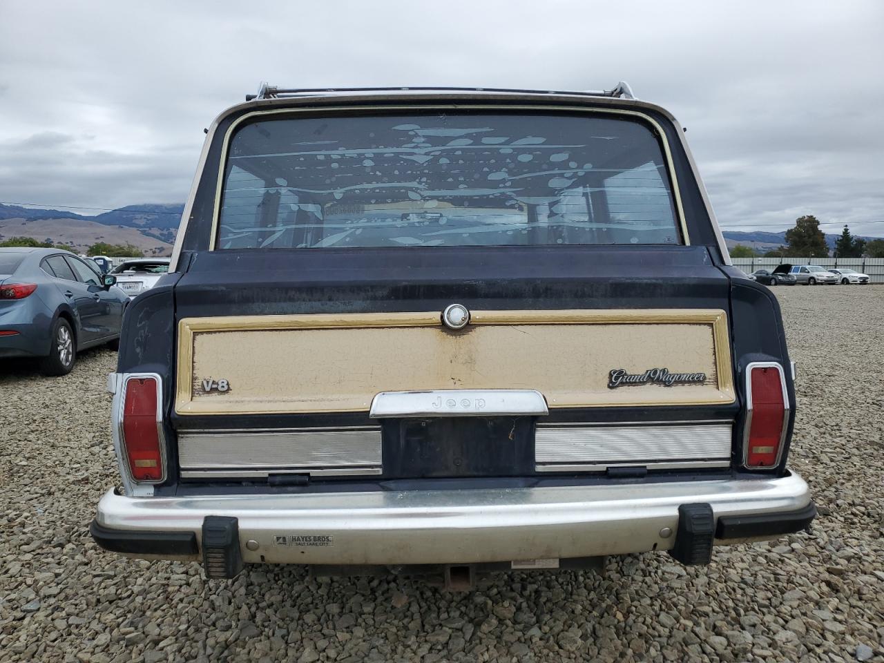 1987 Jeep Grand Wagoneer Two Tone vin: 1JCNJ15UXHT043452