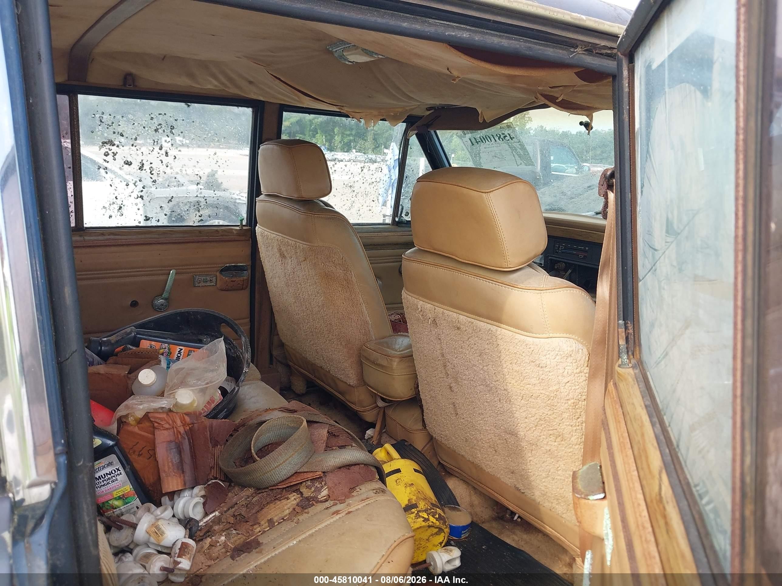 1988 Jeep Grand Wagoneer   Blue vin: 1JCNJ15UXJT164567