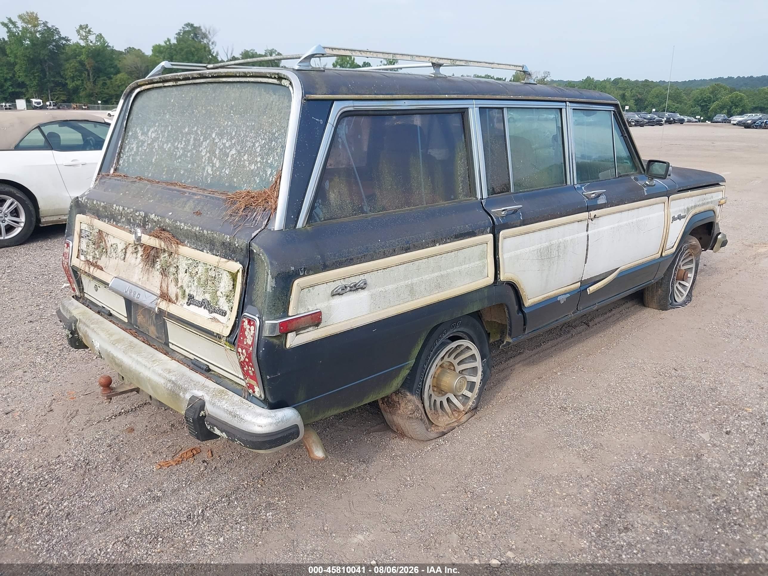 1988 Jeep Grand Wagoneer   Blue vin: 1JCNJ15UXJT164567
