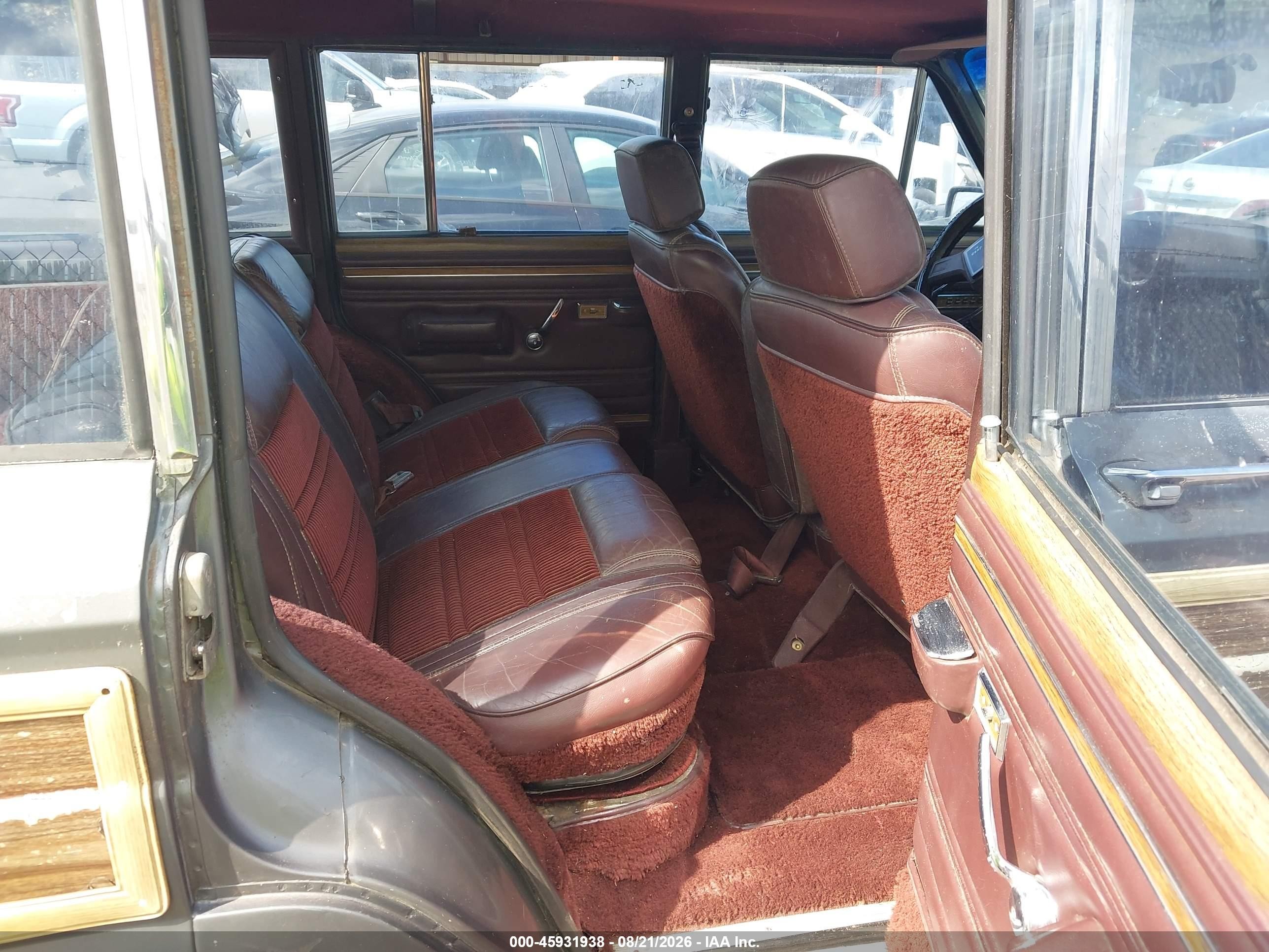 1988 Jeep Grand Wagoneer   Gray vin: 1JCNJ15UXJT241924