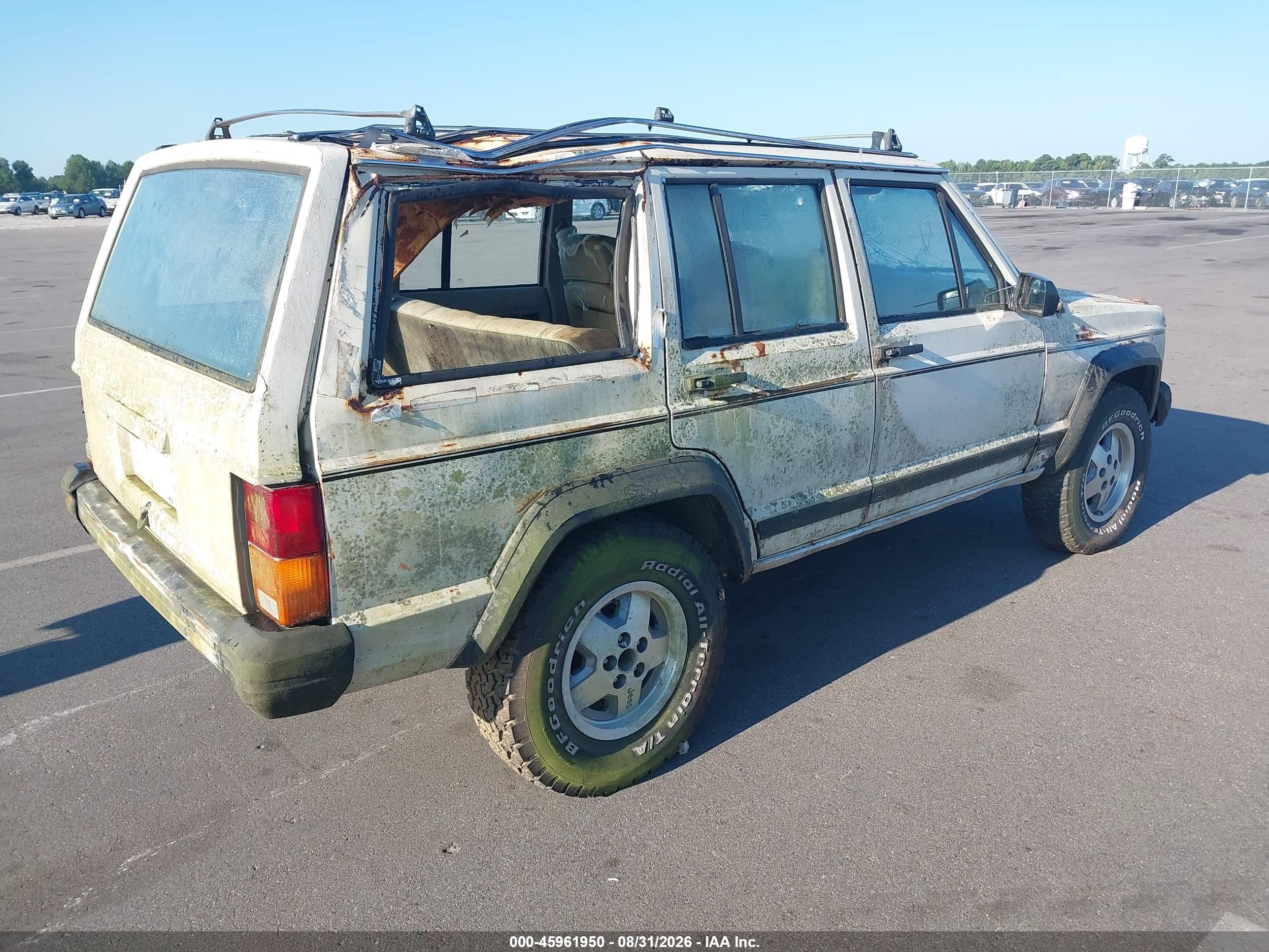 1985 Jeep Cherokee   White vin: 1JCUX7816FT009519