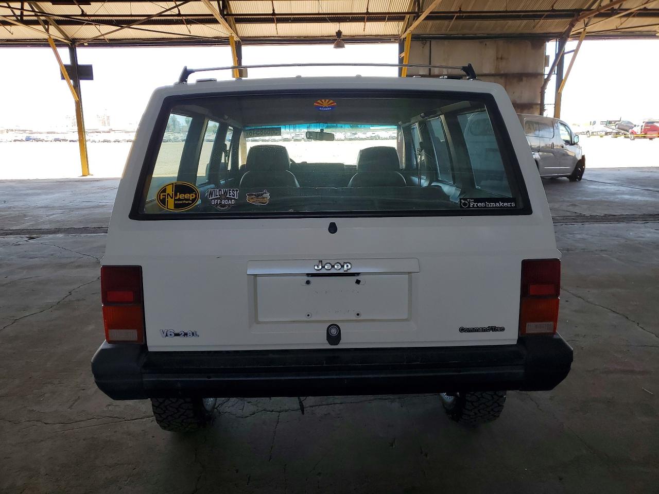 1986 Jeep Cherokee Beige vin: 1JCWL7812GT152408