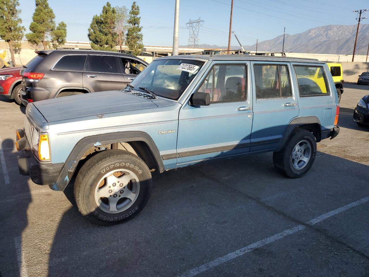 1986 Jeep Cherokee Laredo Blue vin: 1JCWL7846GT152101