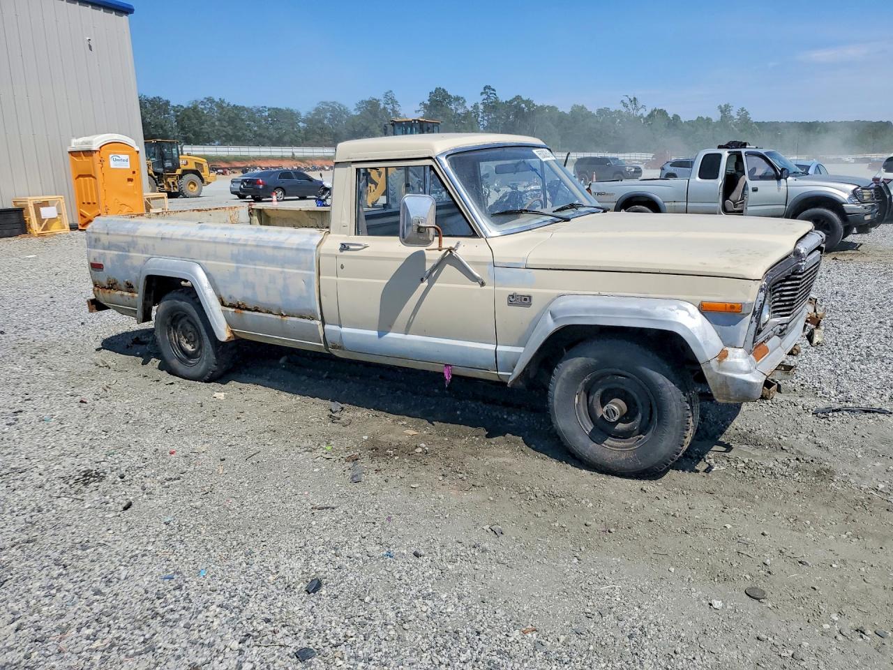 1984 Jeep Jeep Truck J10 Tan vin: 1JTCM26N9ET040503