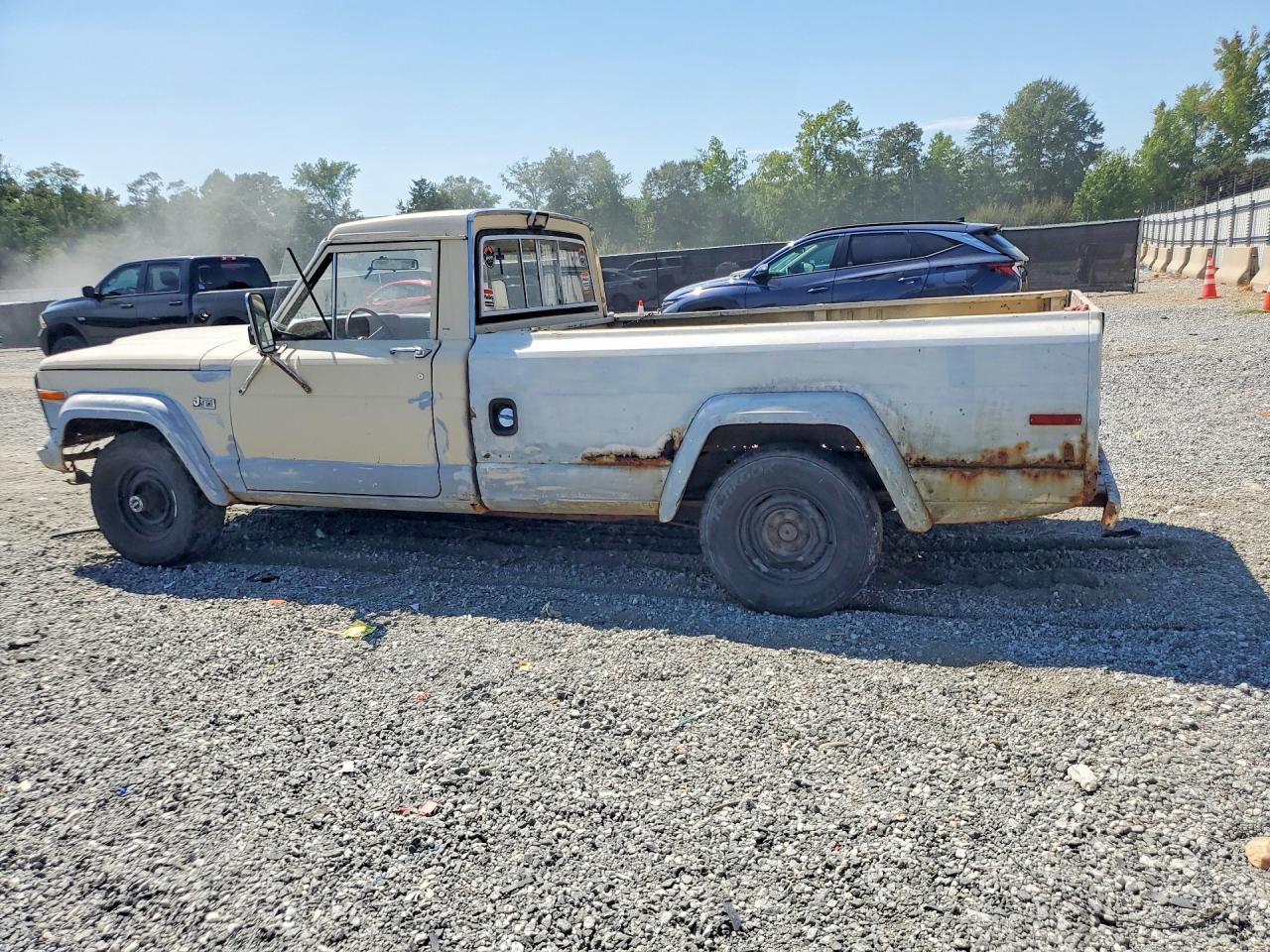 1984 Jeep Jeep Truck J10 Tan vin: 1JTCM26N9ET040503