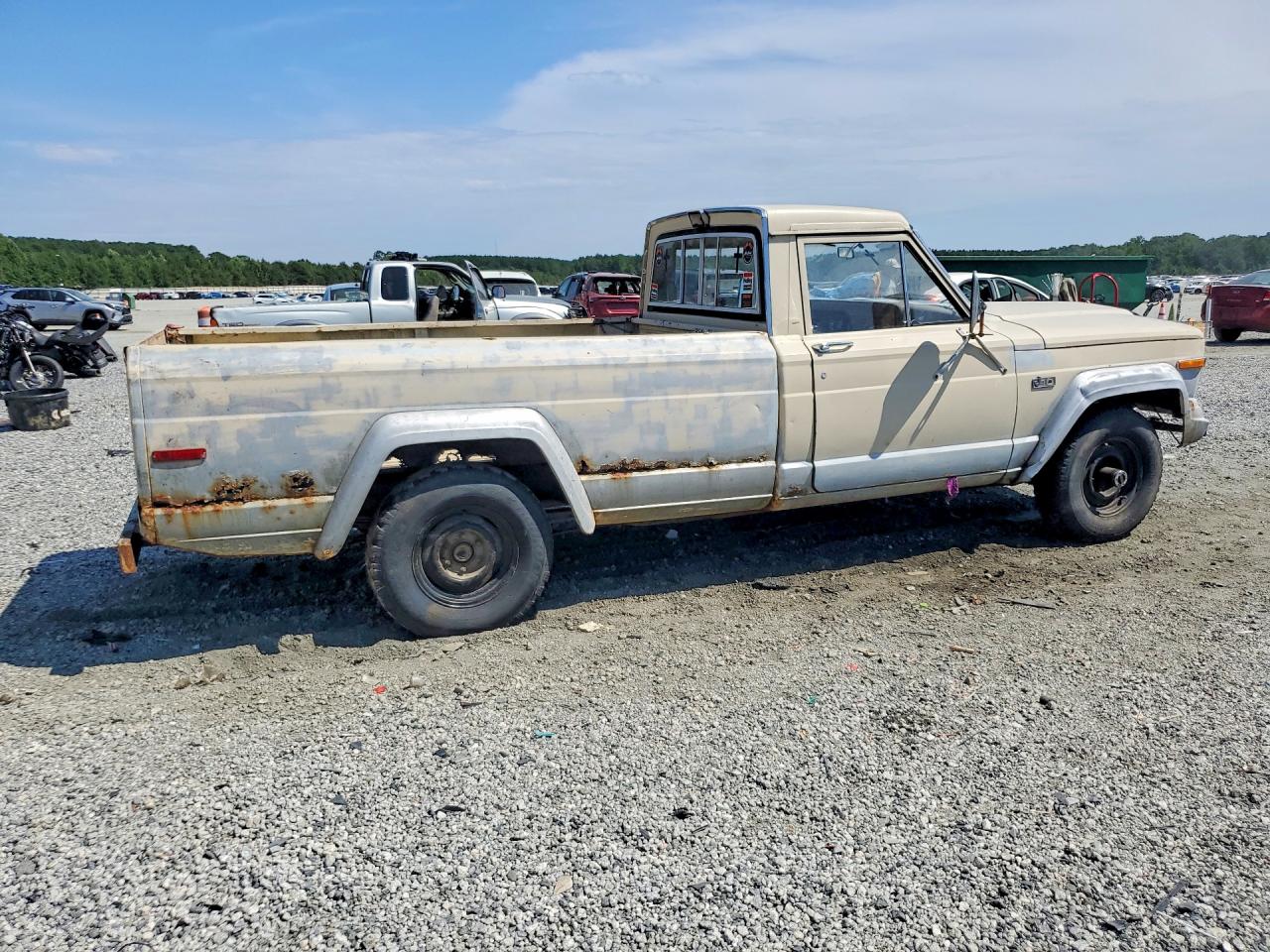 1984 Jeep Jeep Truck J10 Tan vin: 1JTCM26N9ET040503