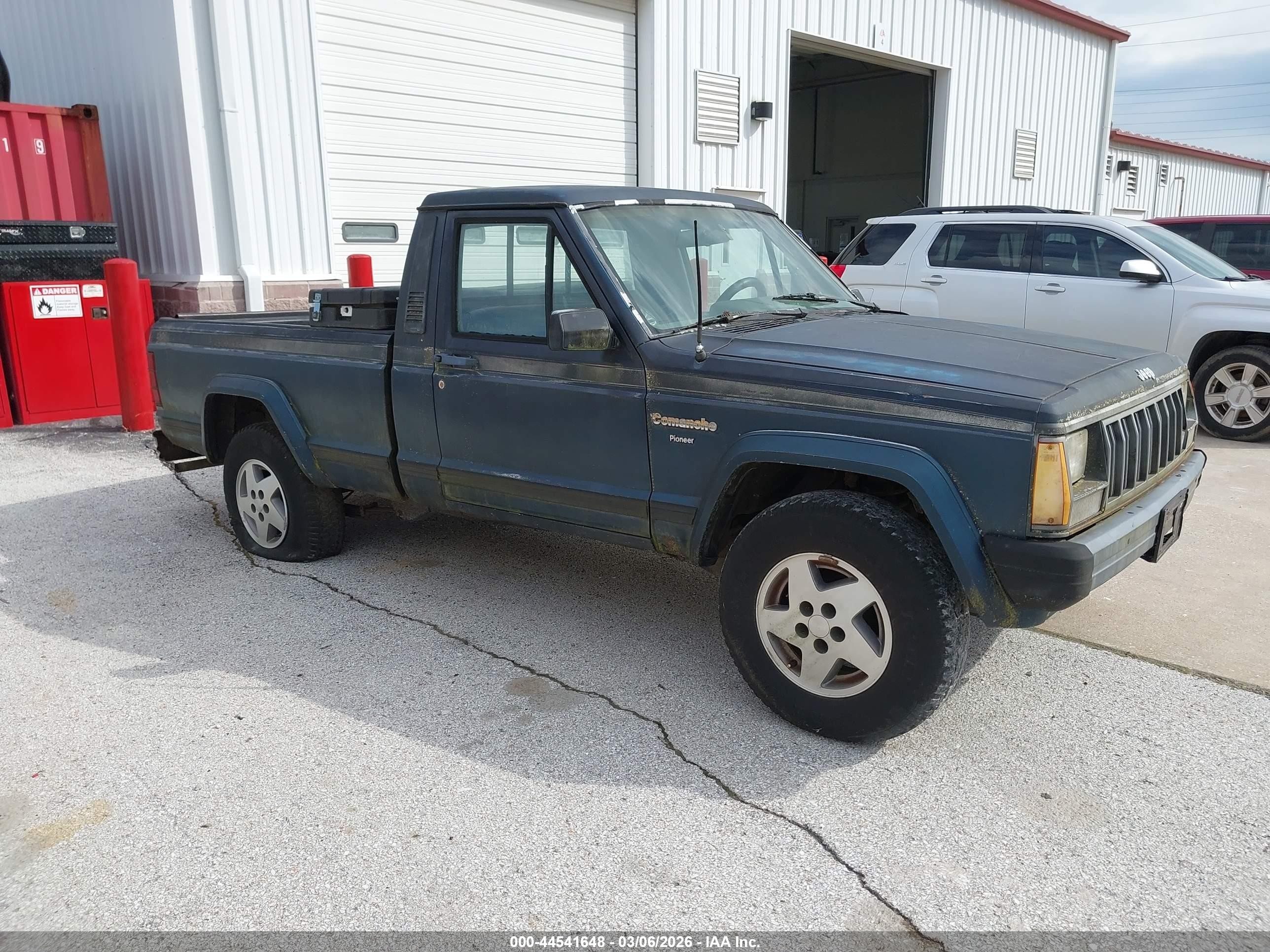 1988 Jeep Comanche Pioneer Синий vin: 1JTHS64P4JT239654