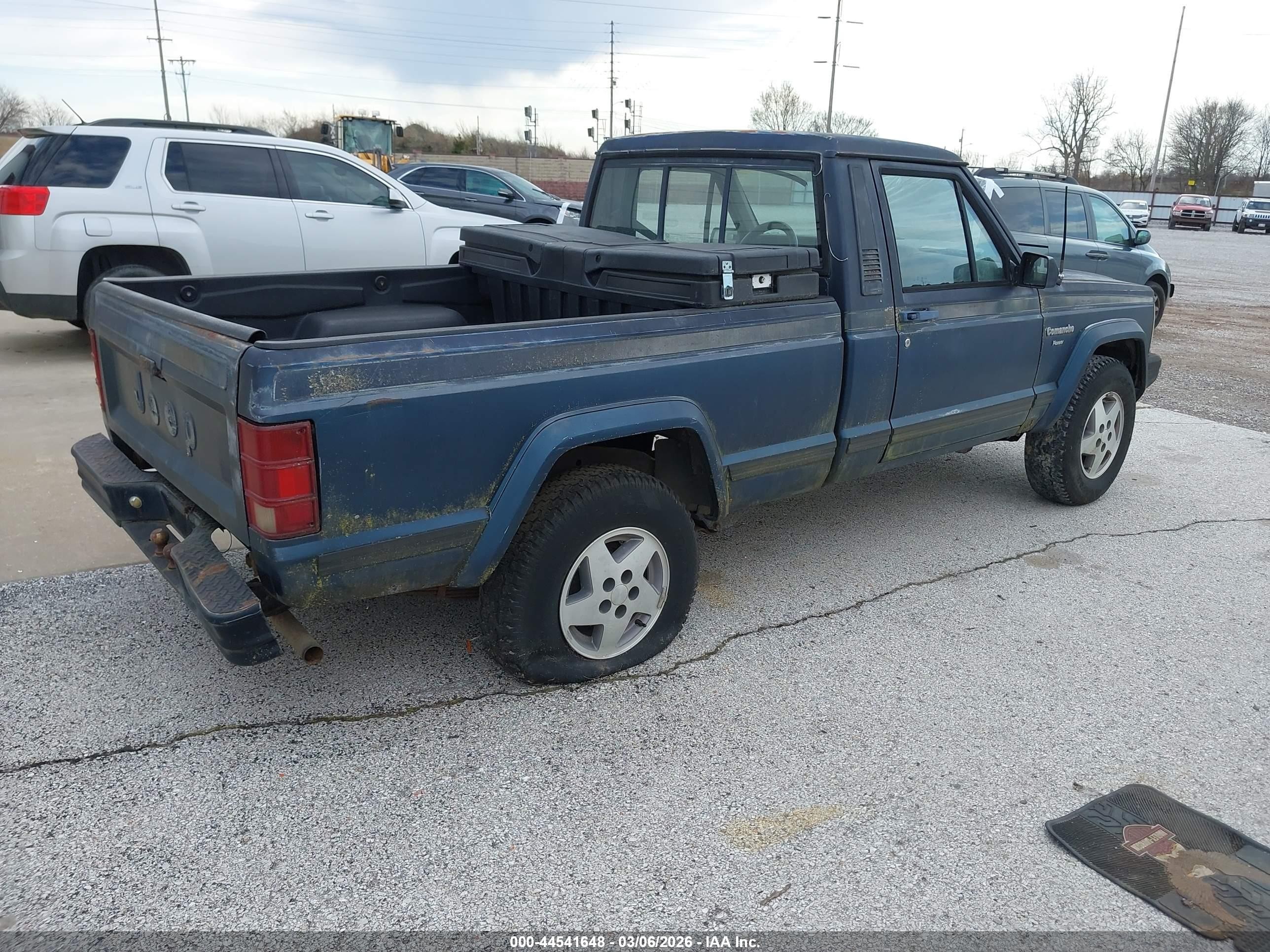 1988 Jeep Comanche Pioneer Blue vin: 1JTHS64P4JT239654
