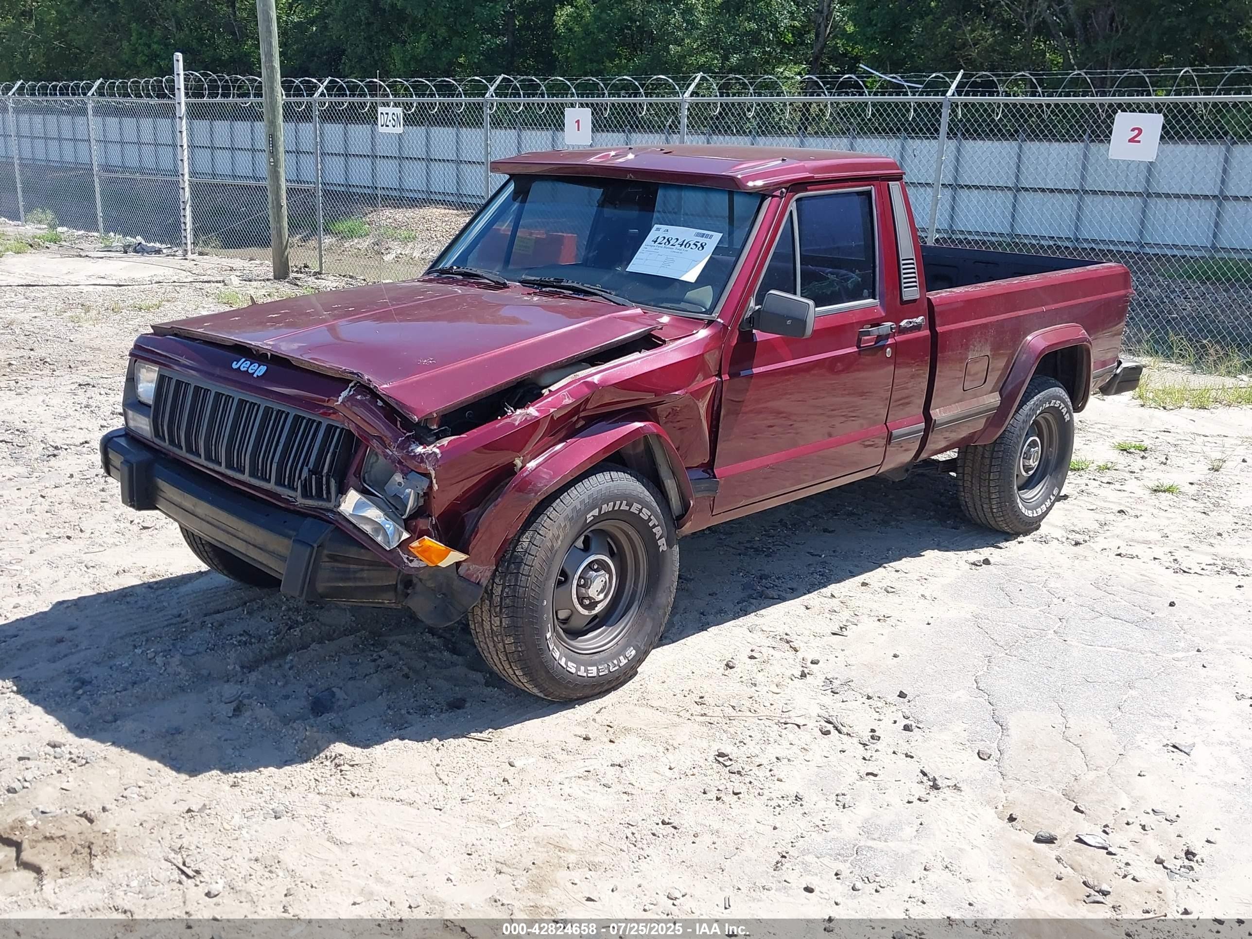 1988 Jeep Comanche Pioneer Burgundy vin: 1JTML63P3JT230344