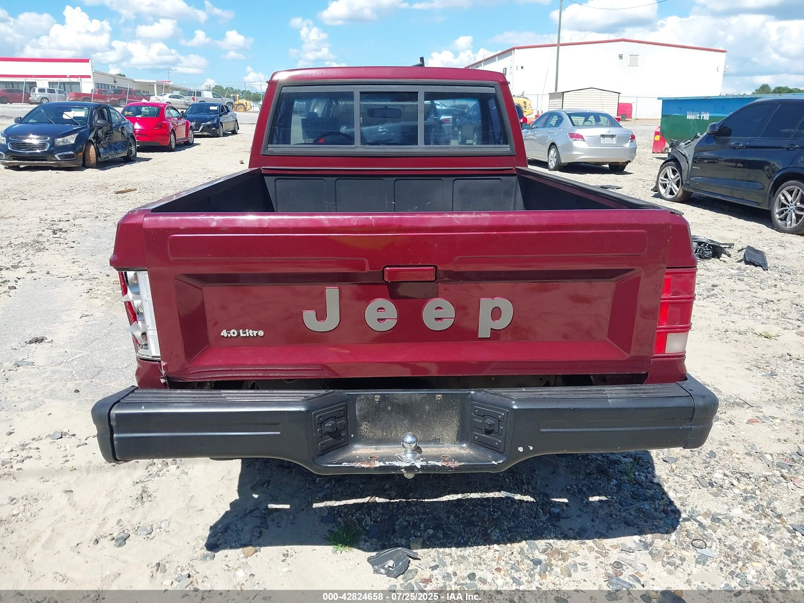 1988 Jeep Comanche Pioneer Burgundy vin: 1JTML63P3JT230344