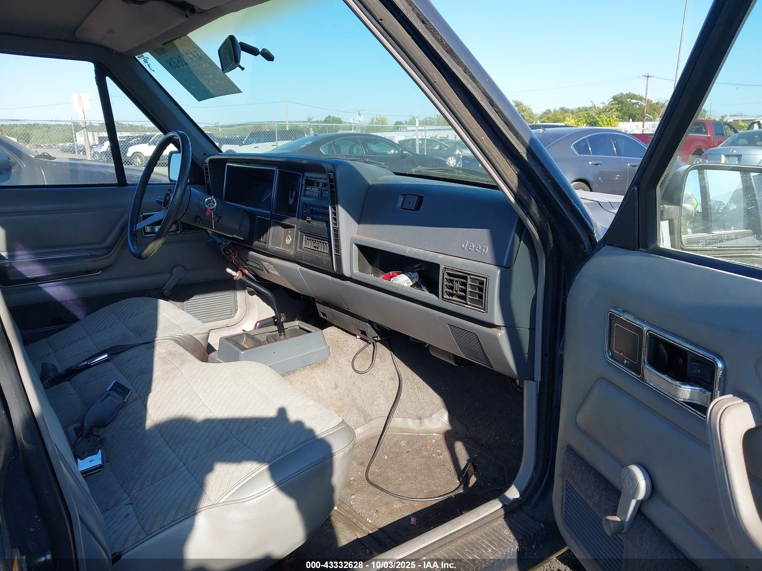 1988 Jeep Comanche Pioneer Gray vin: 1JTML63P3JT255969