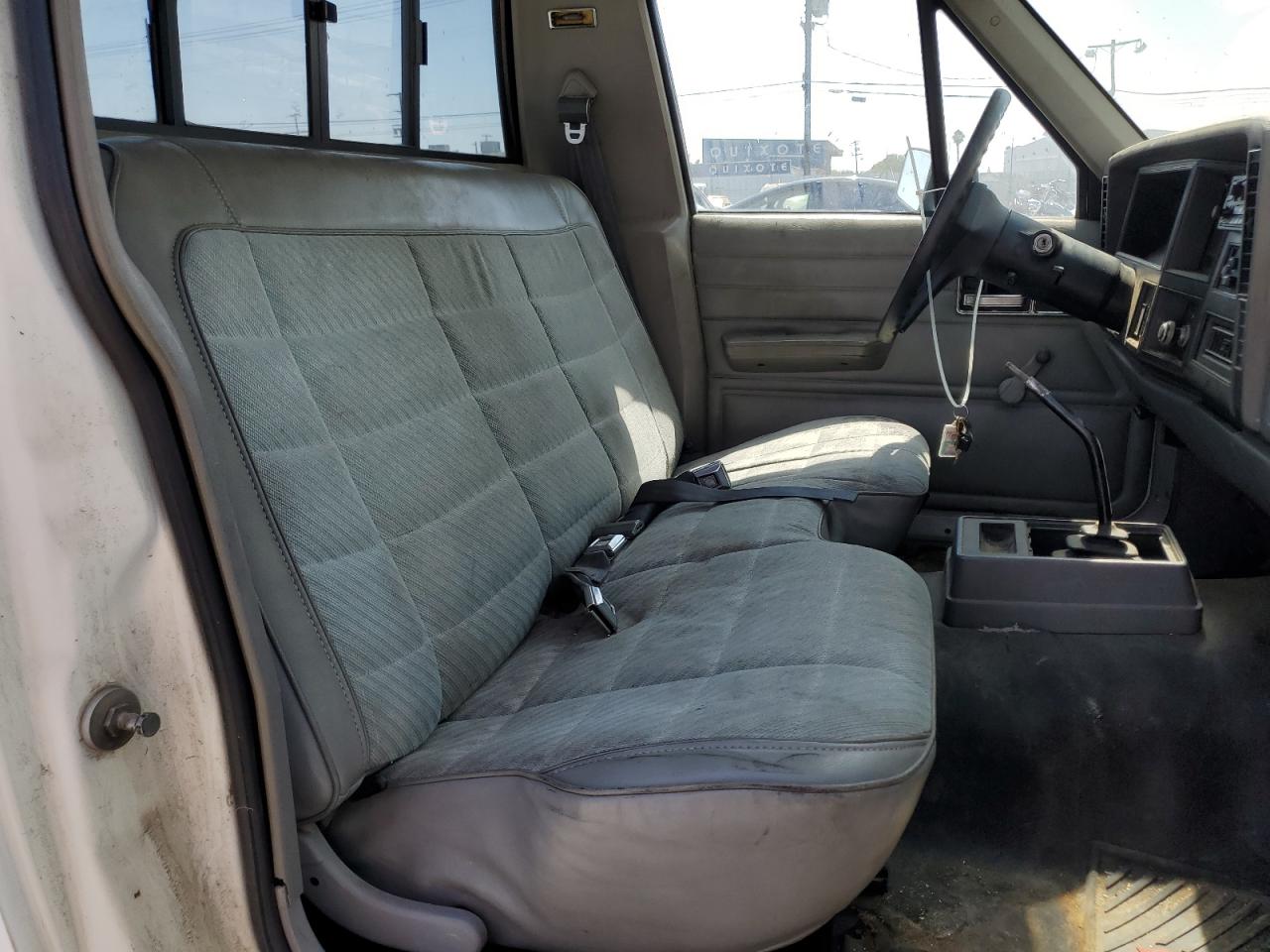 1988 Jeep Comanche White vin: 1JTMW641XJT005145