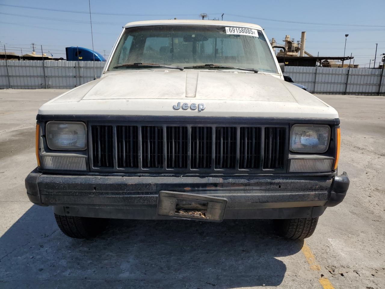 1988 Jeep Comanche White vin: 1JTMW641XJT005145