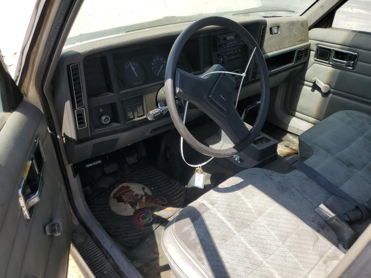 1988 Jeep Comanche White vin: 1JTMW641XJT005145