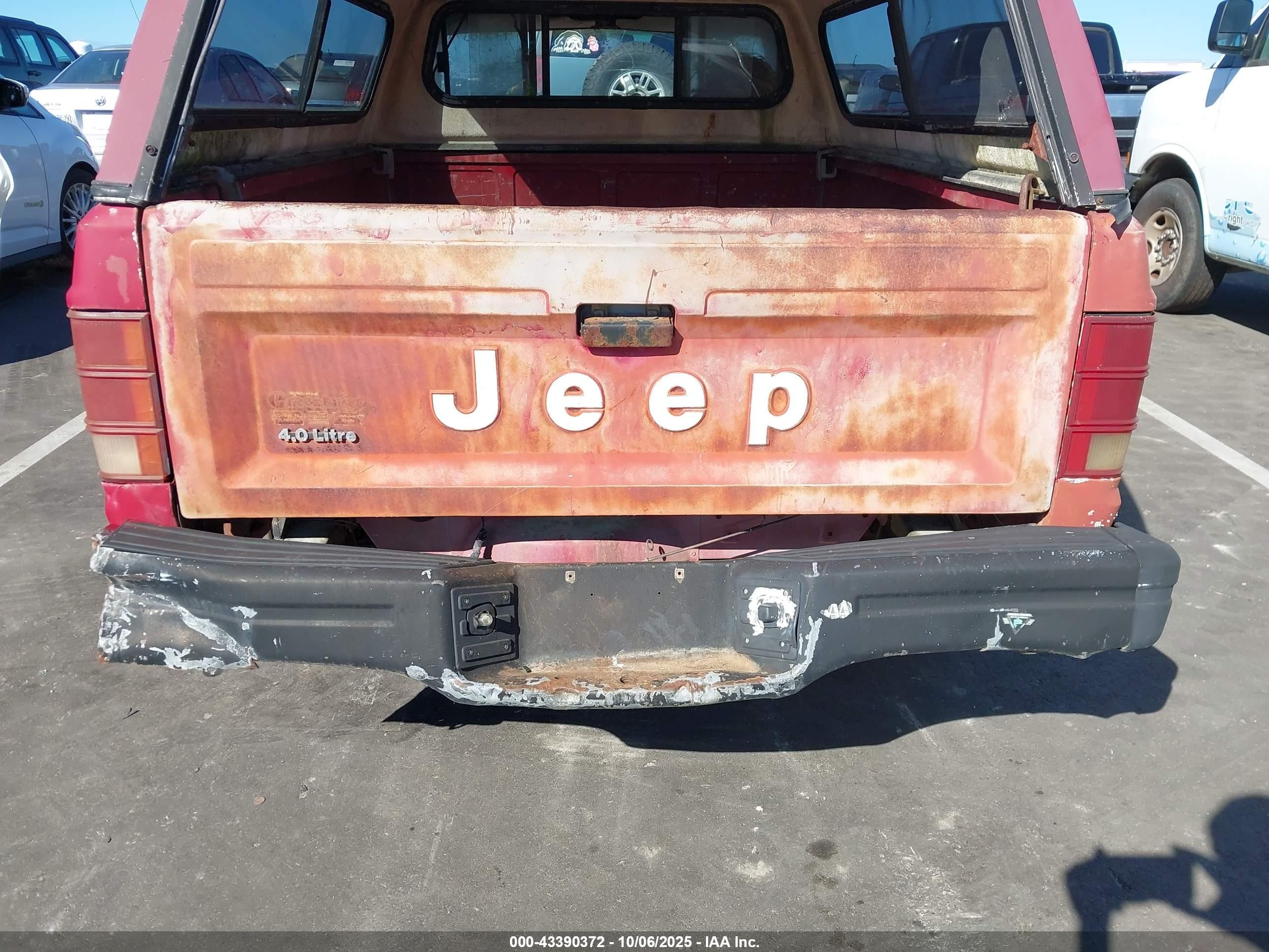 1988 Jeep Comanche Pioneer Red vin: 1JTMW64P4JT256005