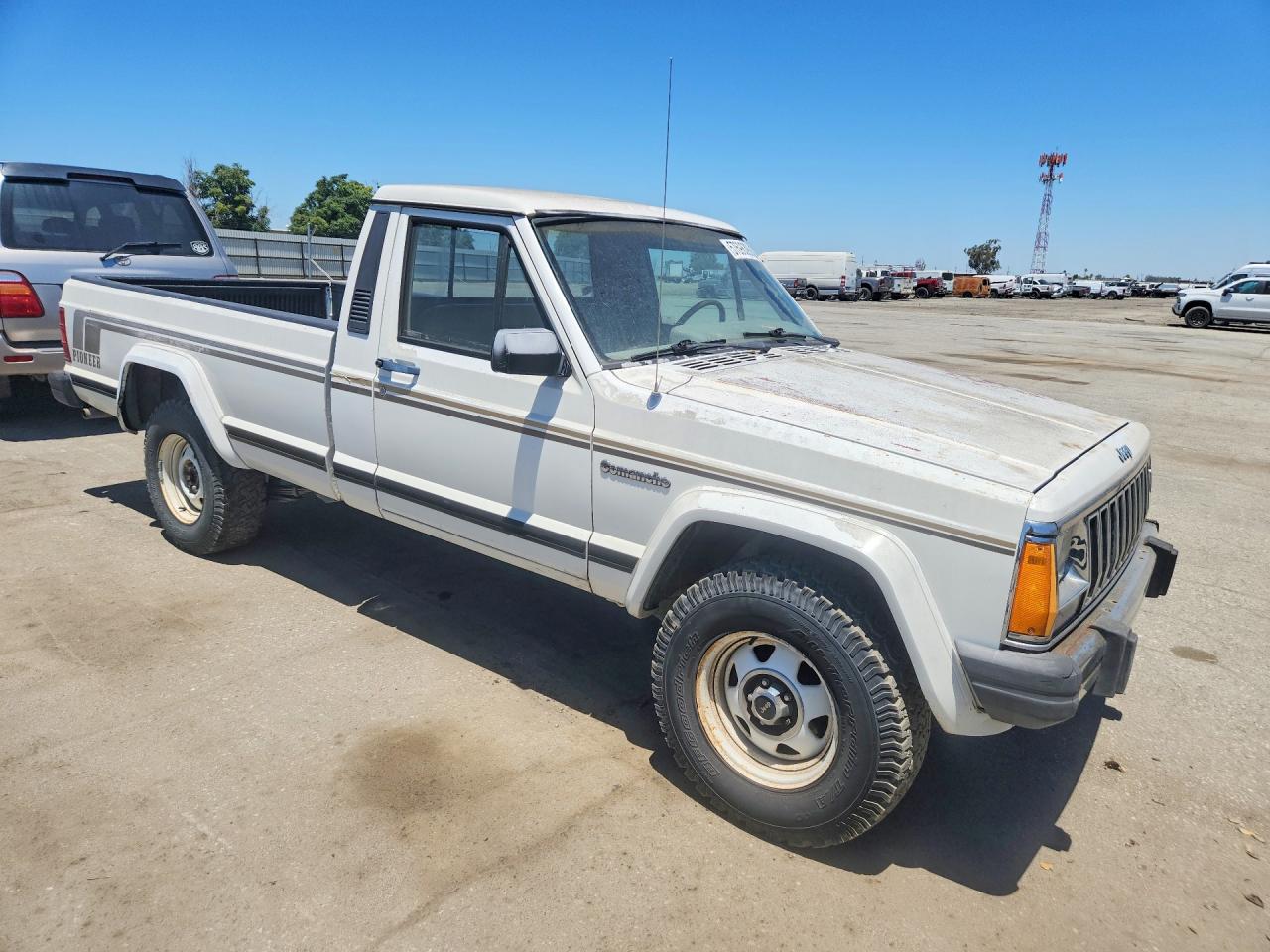 1988 Jeep Comanche Pioneer Белый vin: 1JTMW66R0JT120761