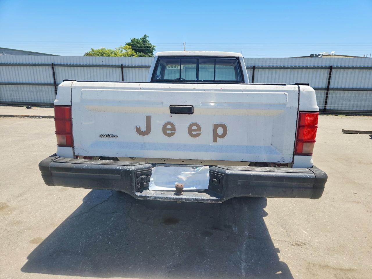 1988 Jeep Comanche Pioneer Белый vin: 1JTMW66R0JT120761