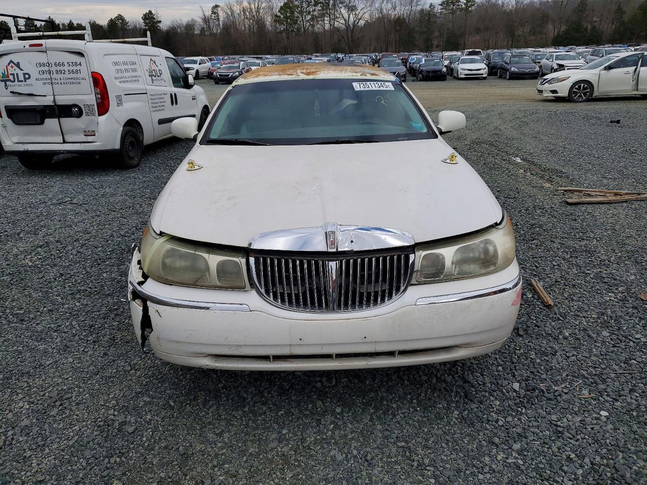 1998 Lincoln Town Car Limousine White vin: 1L1FM81W8WY611515