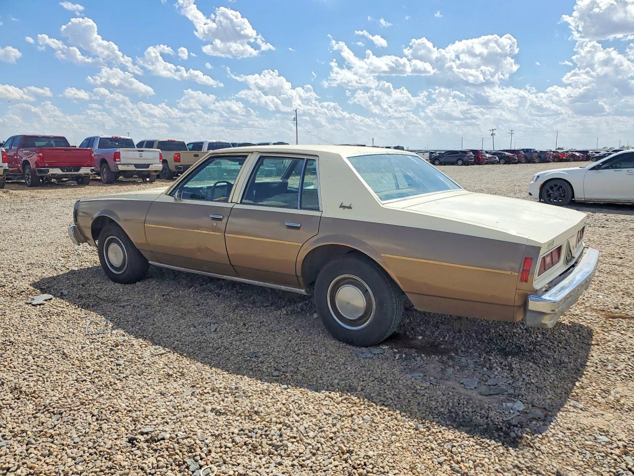 1977 Chevrolet Impala 4d Tan vin: 1L69U7S269079