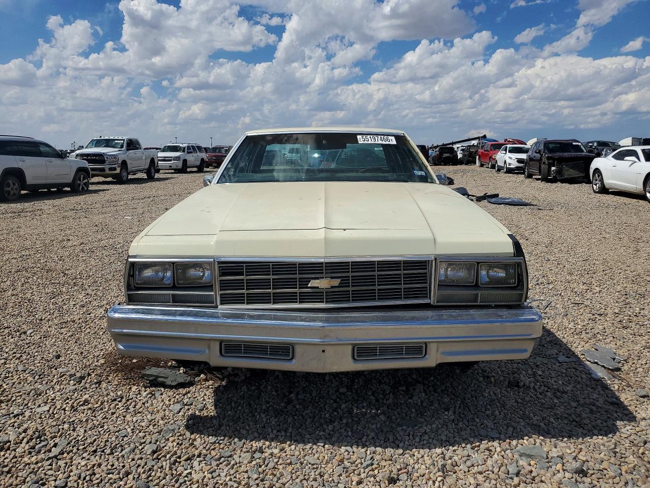 1977 Chevrolet Impala 4d Tan vin: 1L69U7S269079