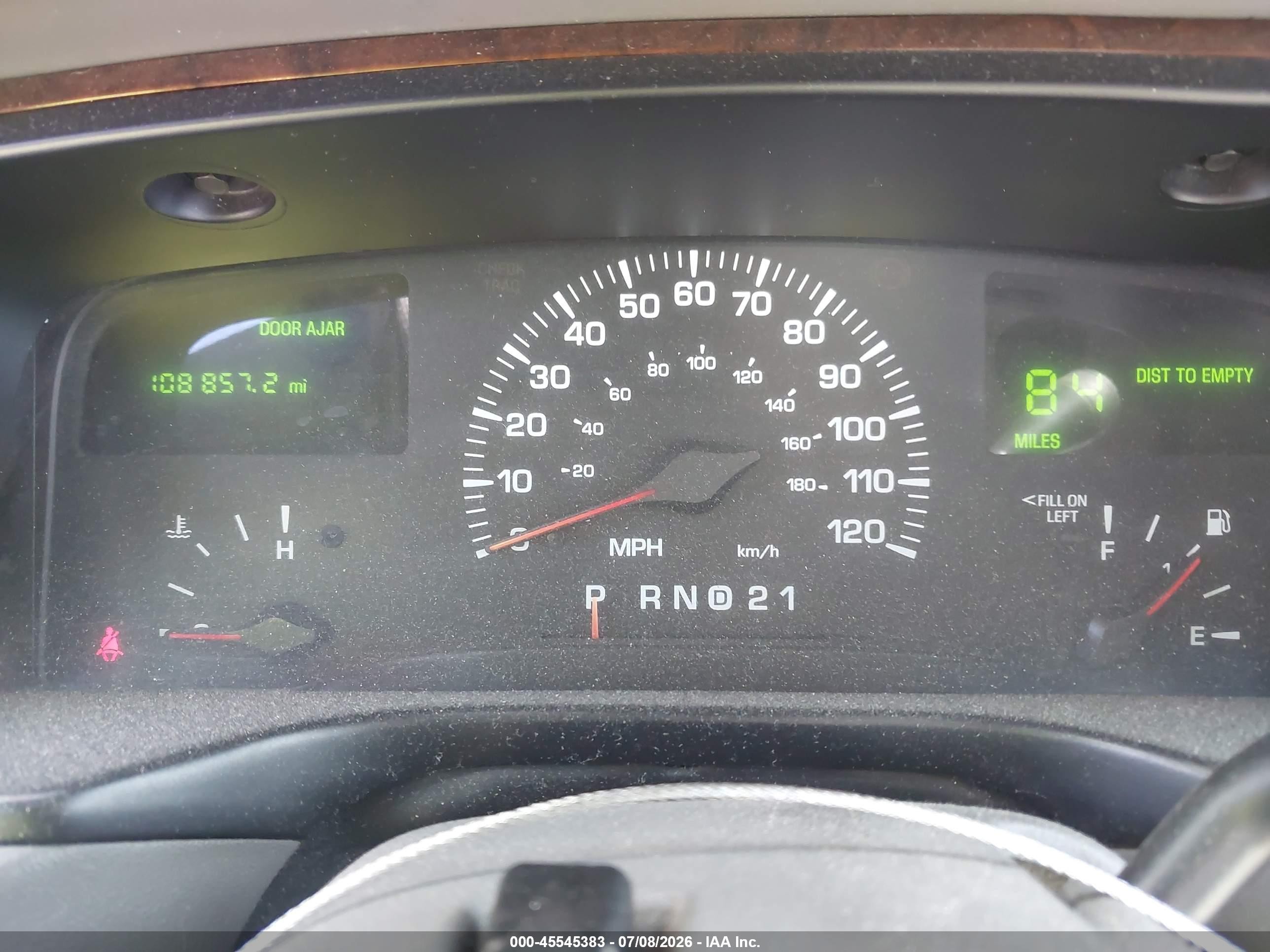 2000 Lincoln Town Car Executive Black vin: 1LJFM81W6YY808685