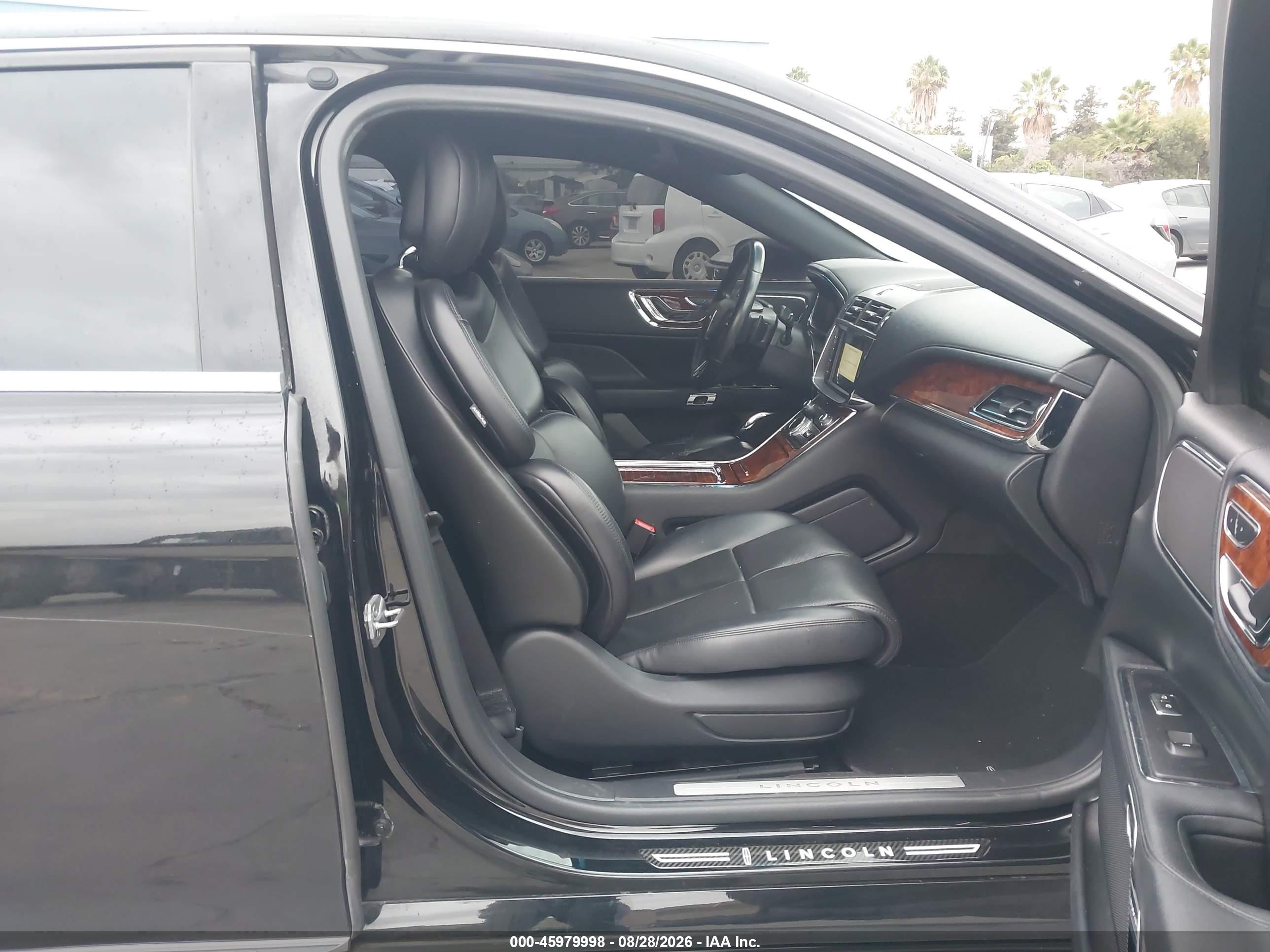 2018 Lincoln Continental Livery Black vin: 1LN6L9HK5J5606373