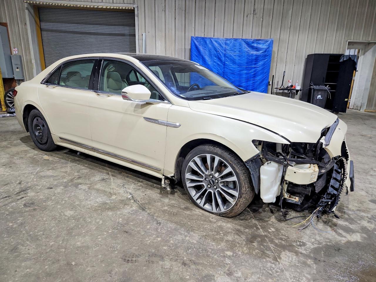 2018 Lincoln Continental Reserve Cream vin: 1LN6L9NP5J5602307