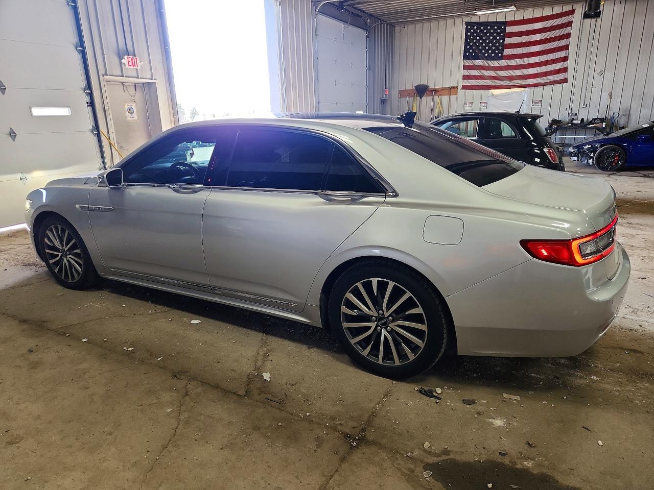 2018 Lincoln Continental Select Серебряный vin: 1LN6L9TKXJ5601855