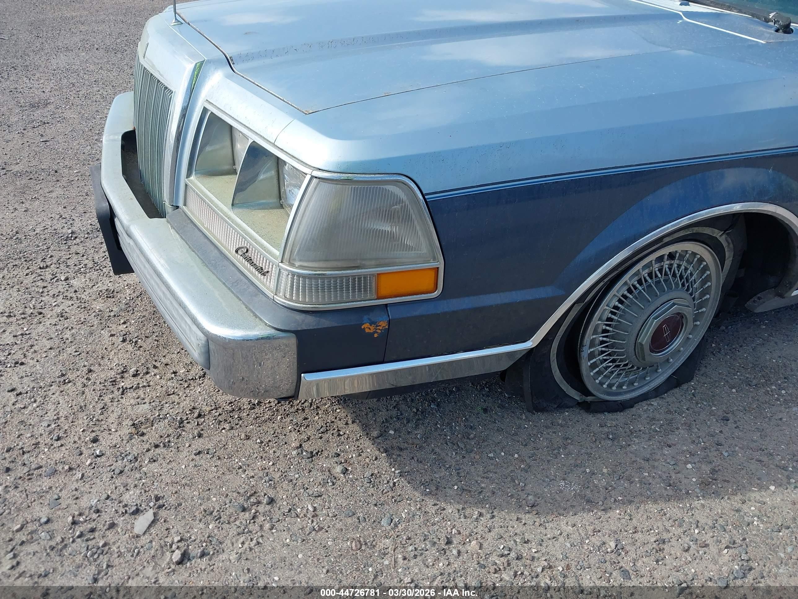 1987 Lincoln Continental   Blue vin: 1LNBM97F7HY710582