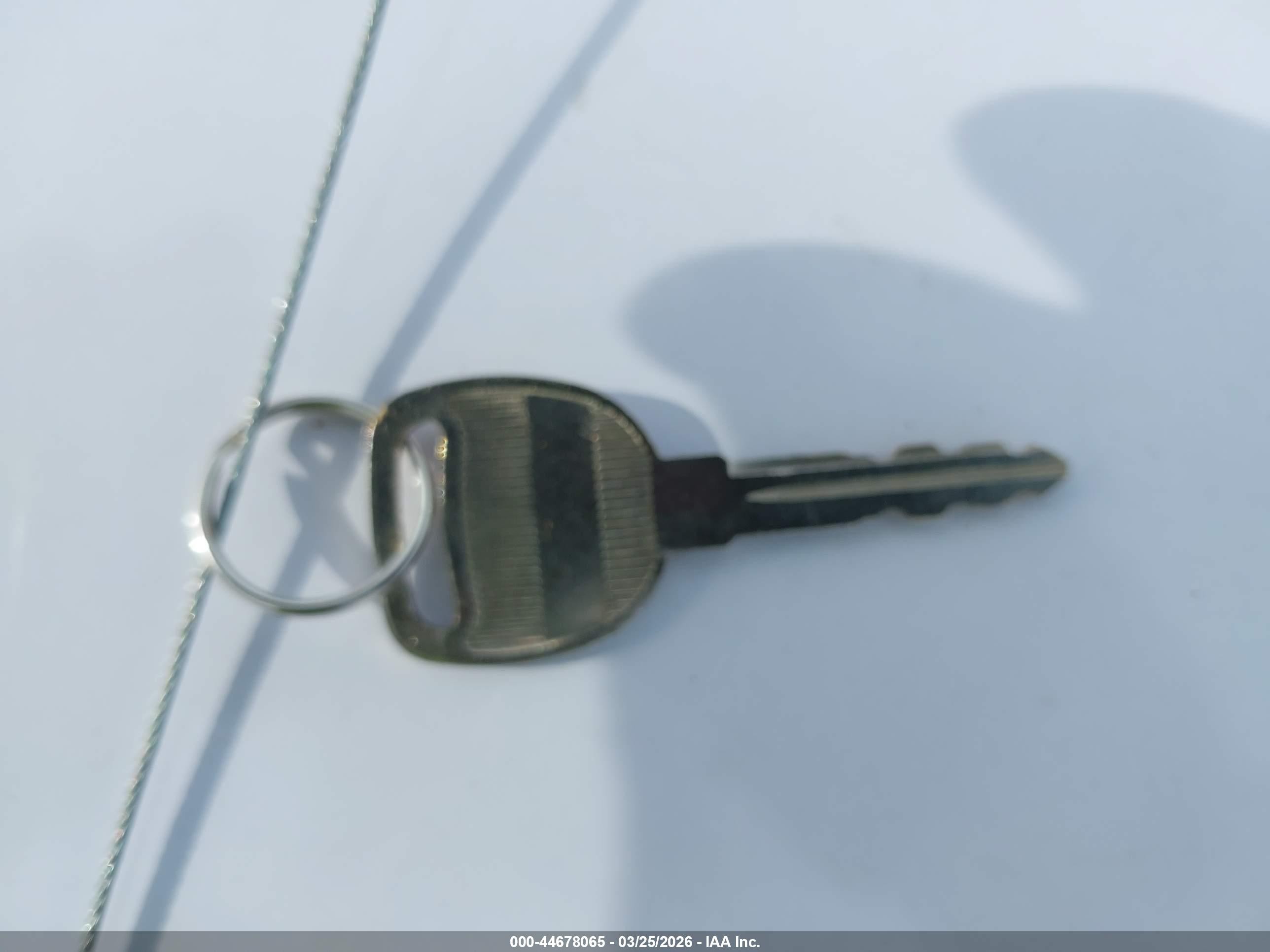 1985 Lincoln Town Car   Light Blue vin: 1LNBP96F1FY671252