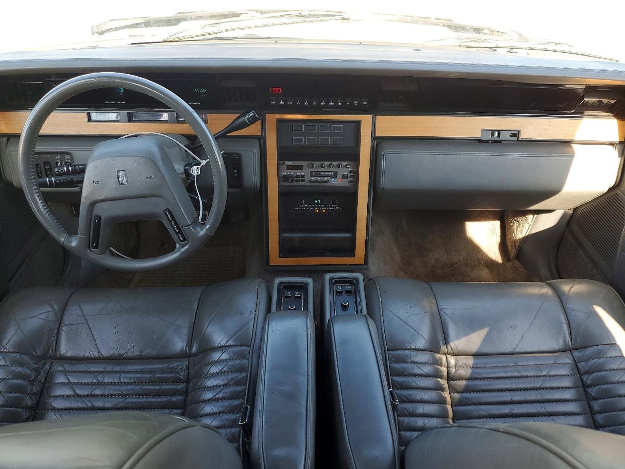 1986 Lincoln Continental Silver vin: 1LNBP97F4GY661444