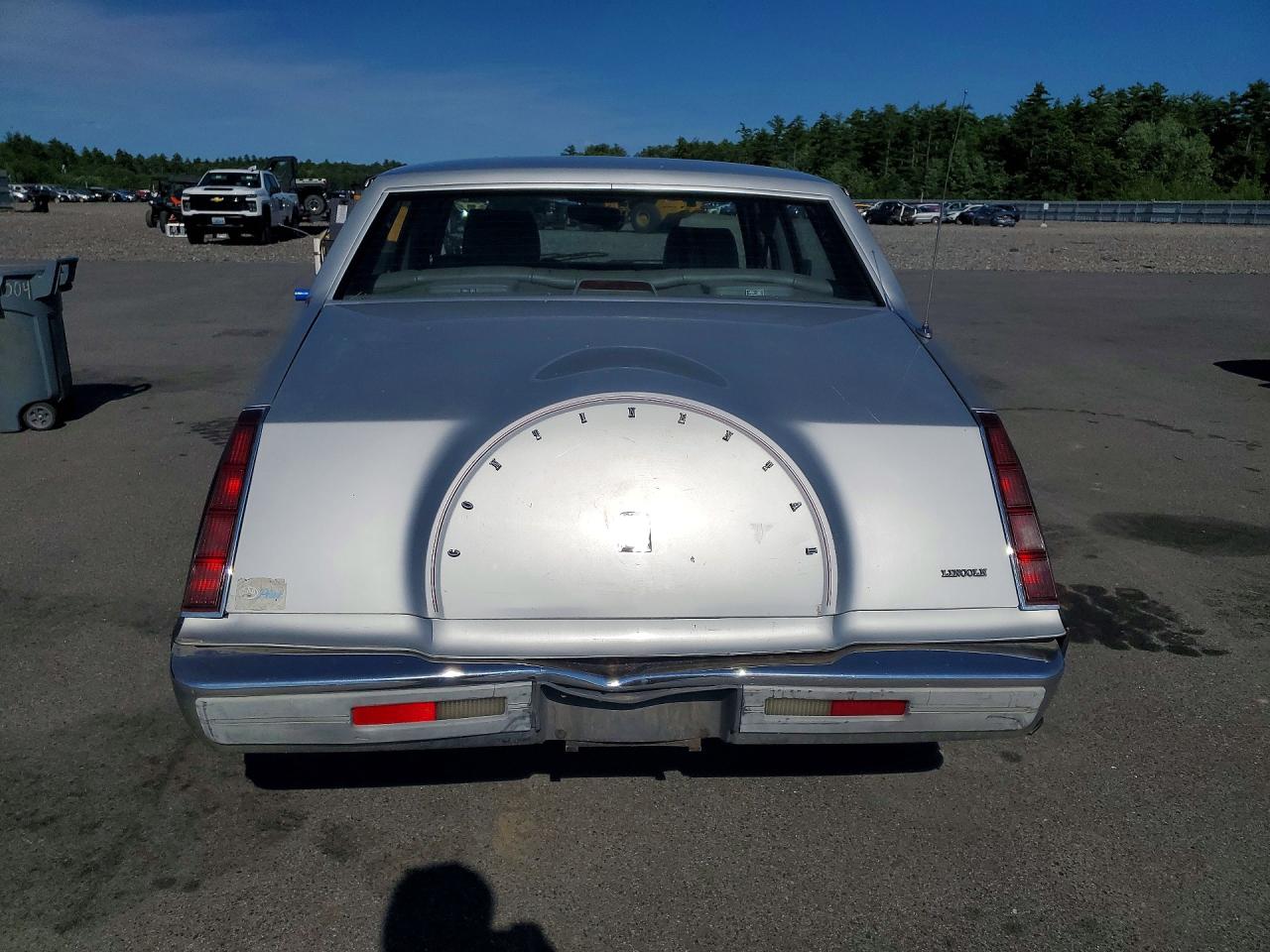 1986 Lincoln Continental Silver vin: 1LNBP97F4GY661444
