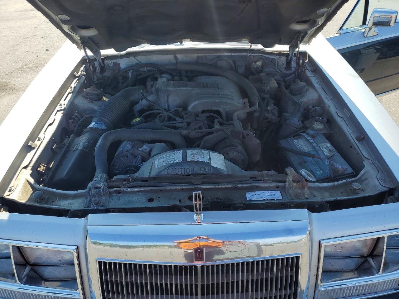 1986 Lincoln Continental Silver vin: 1LNBP97F4GY661444
