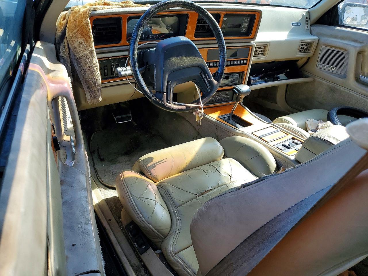 1986 Lincoln Continenta Blue vin: 1LNBP98M0GY730658