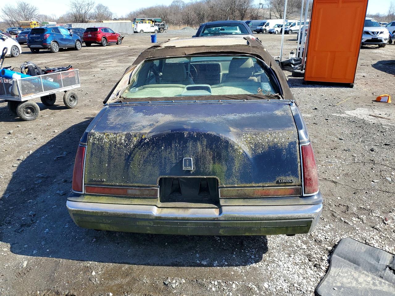 1986 Lincoln Continenta Blue vin: 1LNBP98M0GY730658