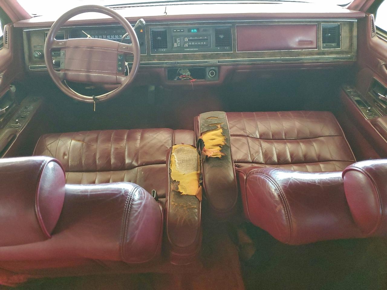 1991 Lincoln Town Car Executive Бордовый vin: 1LNCM81W6MY637495