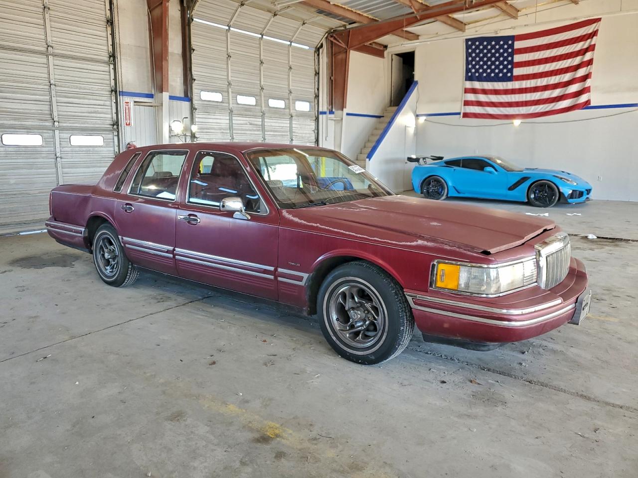 1991 Lincoln Town Car Executive Бордовый vin: 1LNCM81W6MY637495