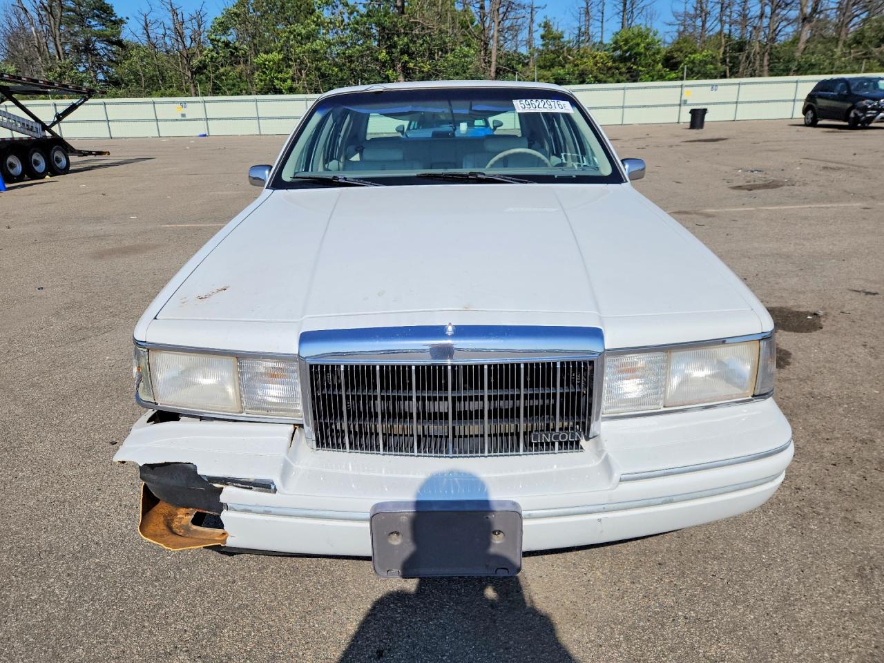 1991 Lincoln Town Car Signature White vin: 1LNCM82W0MY728020