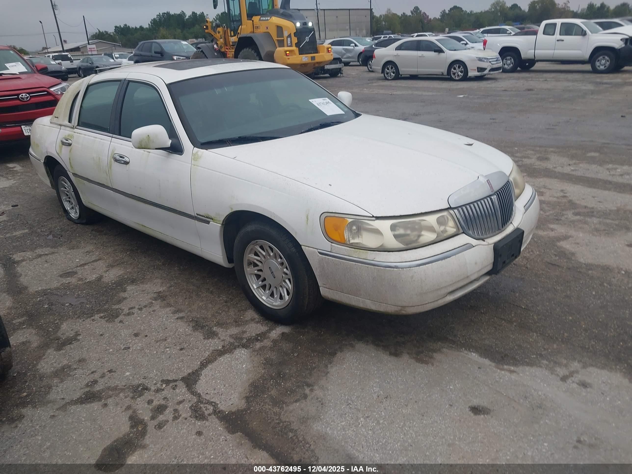 1LNFM82W2XY600492